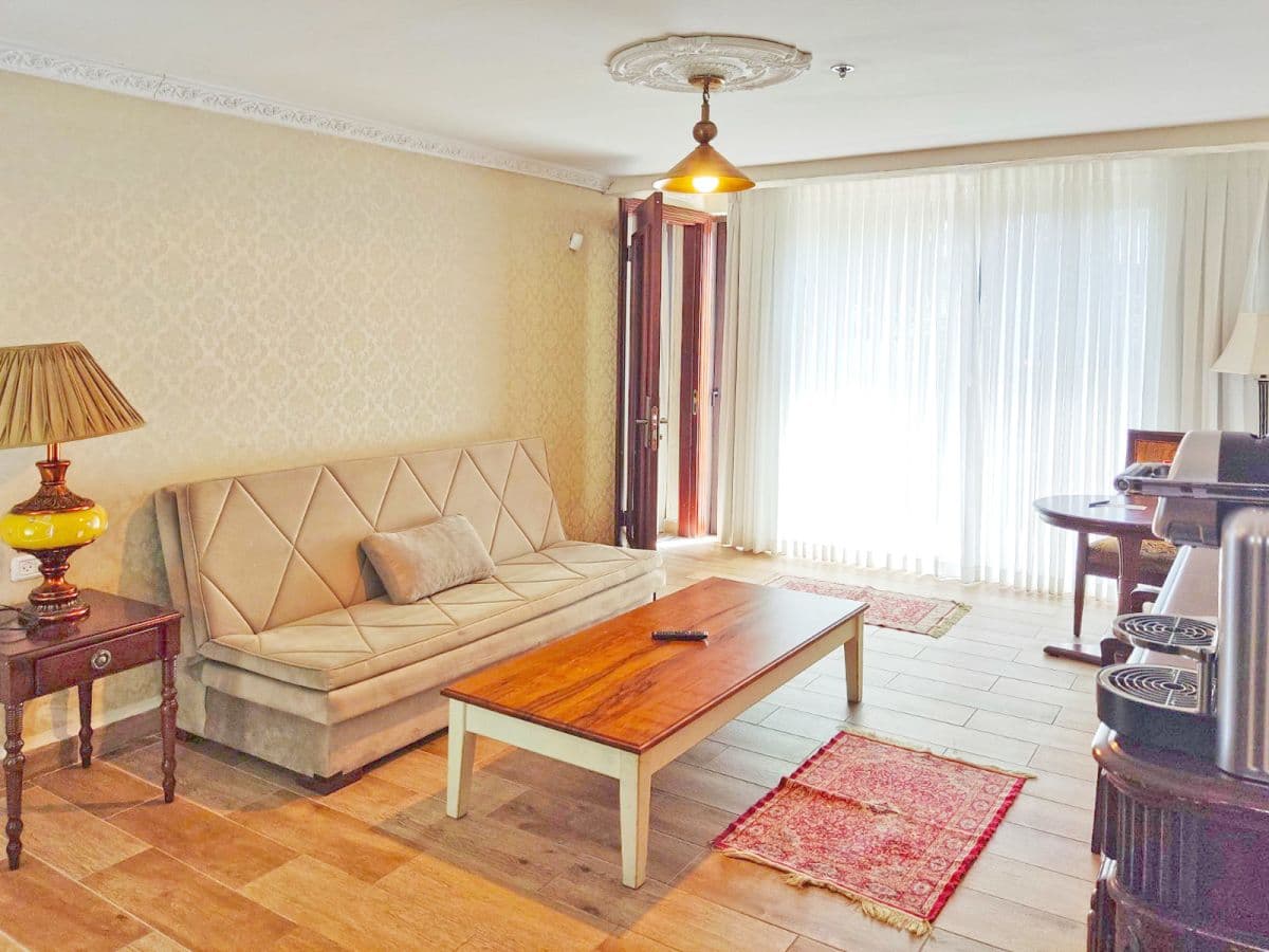 Suite 1